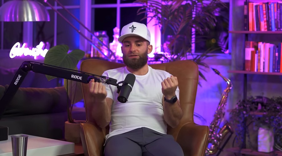 台积电(TSM.US)ADR相较台股溢价创16年来新高,分析师警示可能暗示美股过热